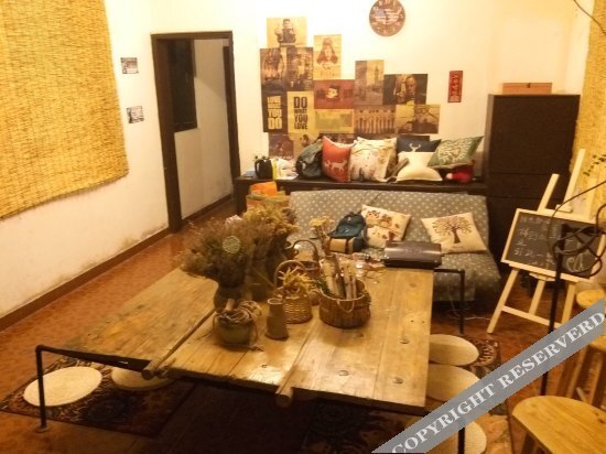 Чжуншань: Wood Hostel