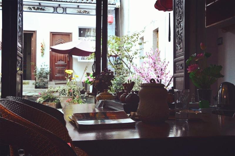 Дали: Dali Huabanli Hostel