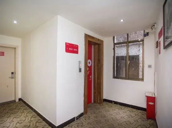 Чжанцзяцзе: Zhangjiajie Potato Inn Baofeng Branch