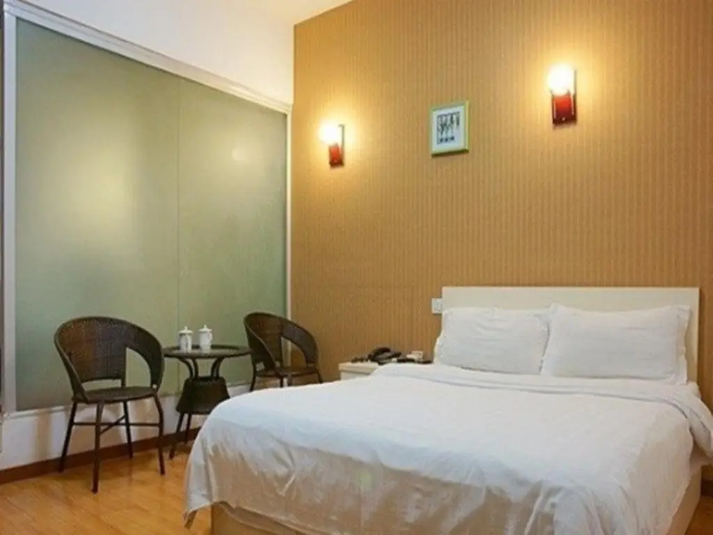 Шанхай: Yiting Hotel