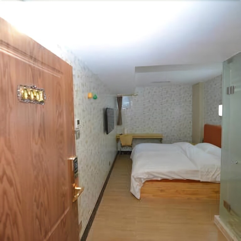 Далянь: Yijia Hotel Dalian
