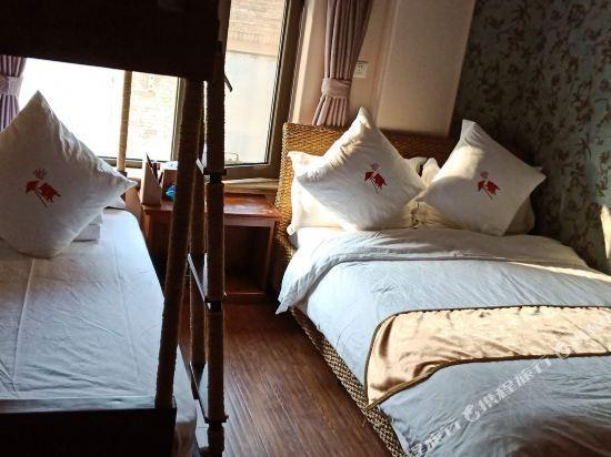 Далянь: Daily Mega Holiday Hotel