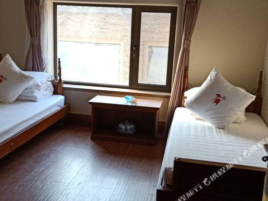 Далянь: Daily Mega Holiday Hotel