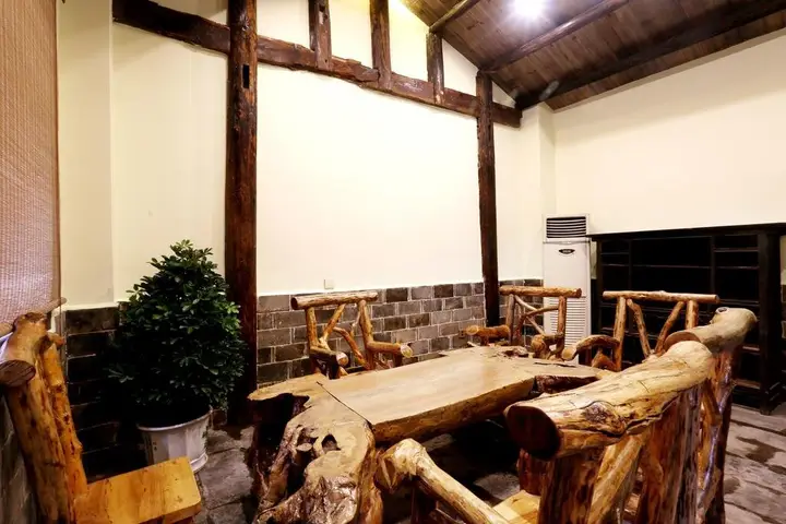Чжанцзяцзе: Xiajia Hostel
