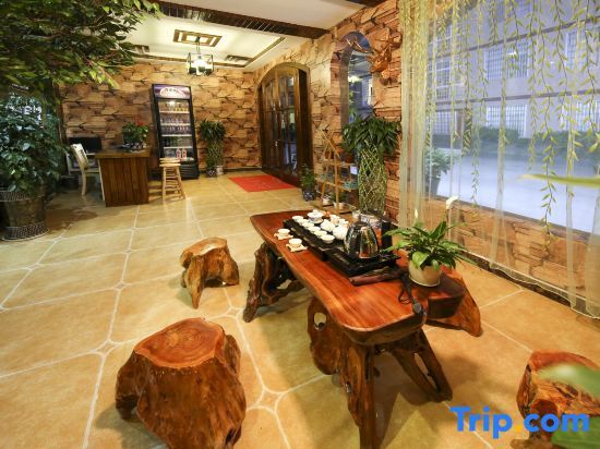 Чжанцзяцзе: Zhangjiajie Yiluyouni Hostel