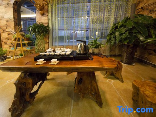Чжанцзяцзе: Zhangjiajie Yiluyouni Hostel