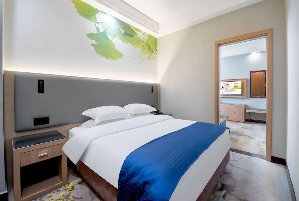 Линьи: Ramada Linyi North