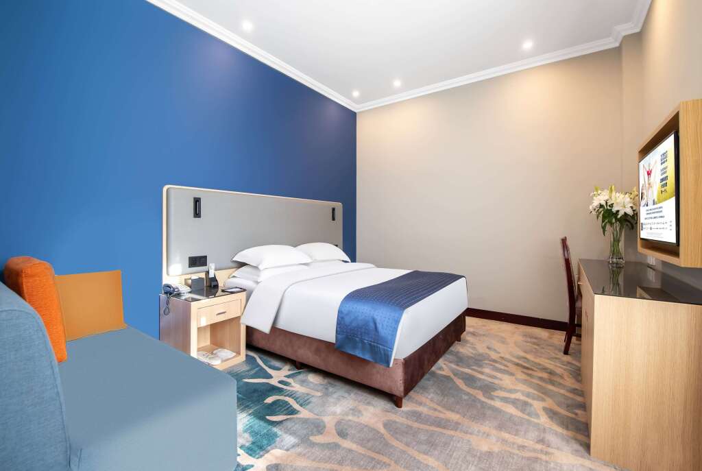 Линьи: Ramada Linyi North