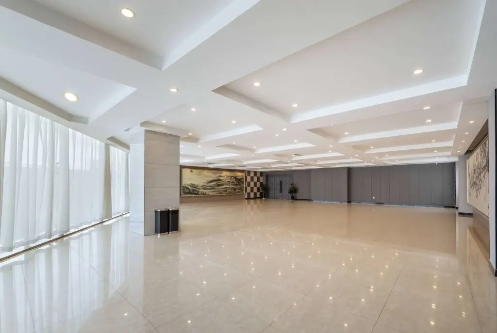 Линьи: Ramada Linyi North