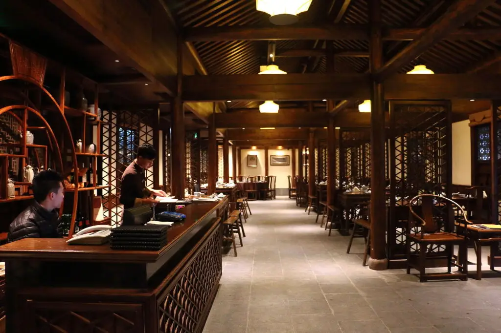 Нинбо: New Century Shiqifang Kaiyuan