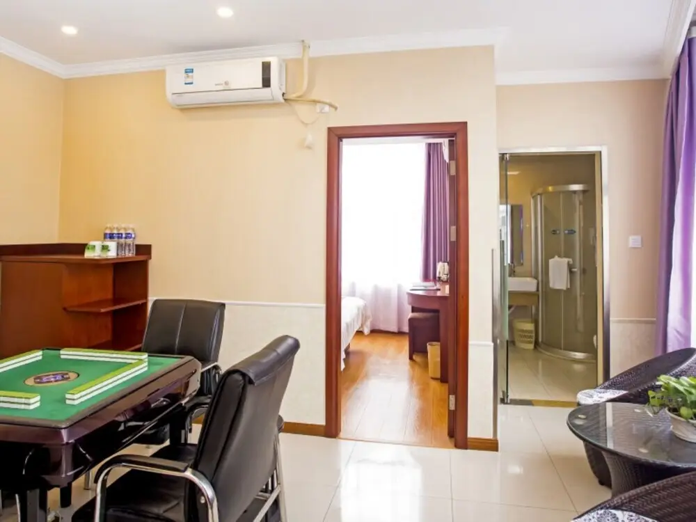 Шанхай: GreenTree Inn (Shanghai Sheshan Forest Park)