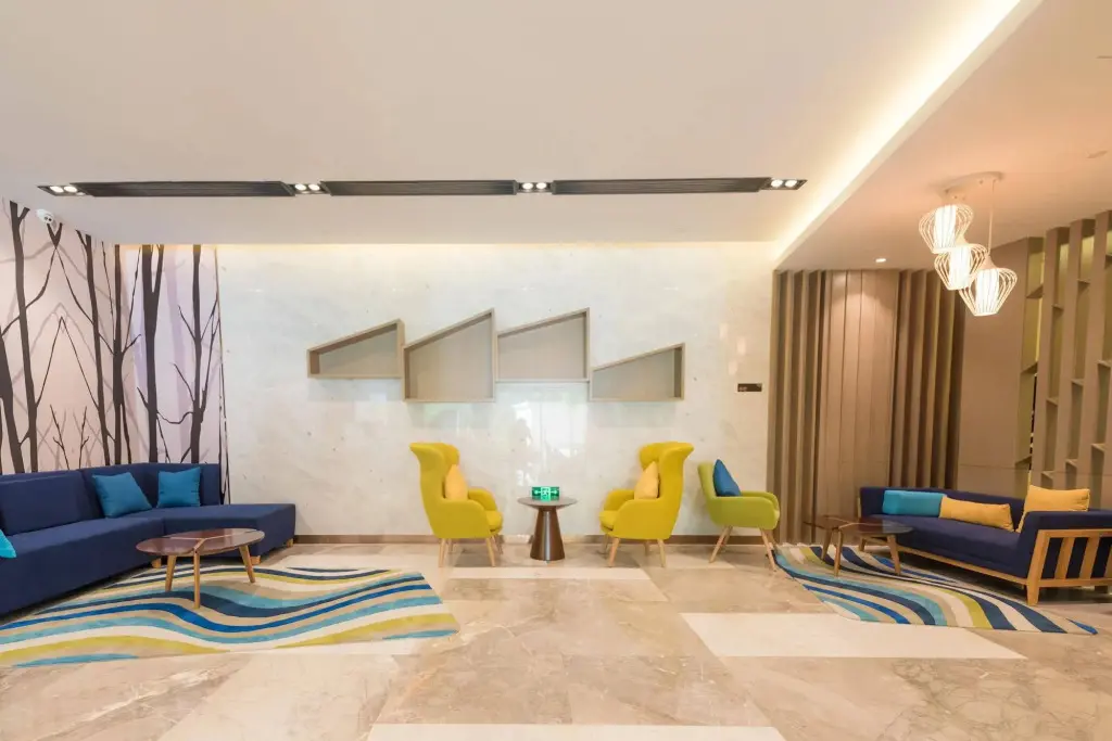 Гуанчжоу: Guangzhou Baiyun Airport Rejoice by Argyle Hotel Rehe Metro Exit B