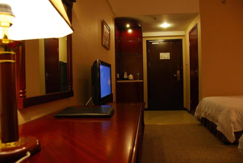 Чэнду: Orange Hotel (Chengdu Huanhuaxi)