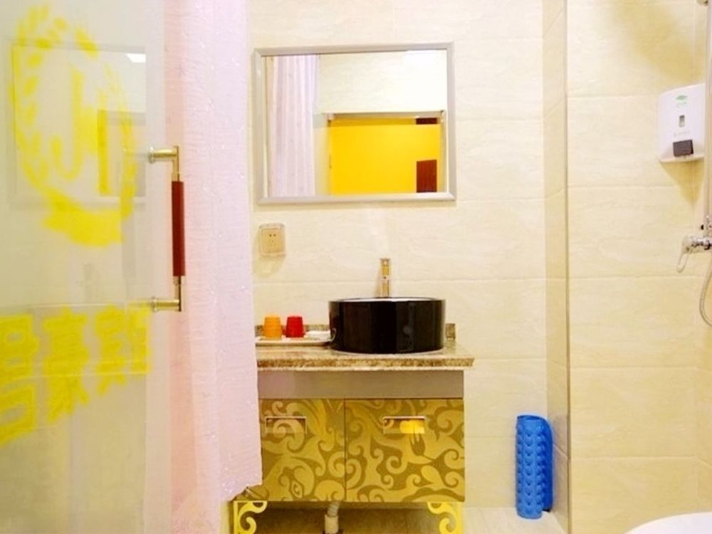 Далянь: Junhao Business Hotel