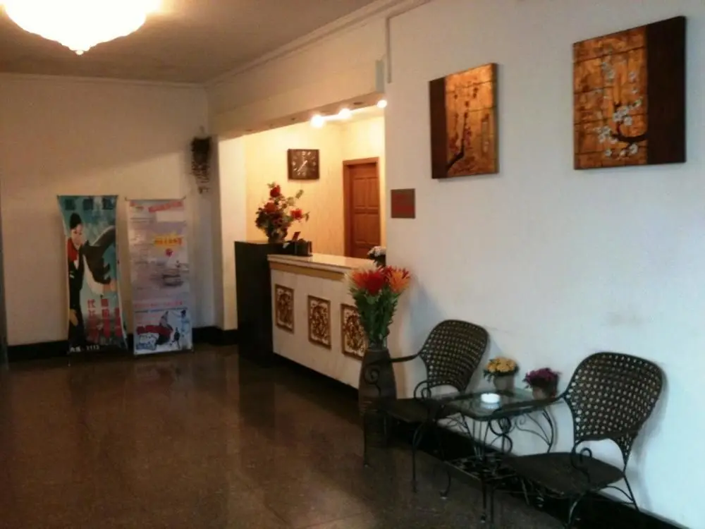 Циндао: Quanzong Business Building - Tsingtao