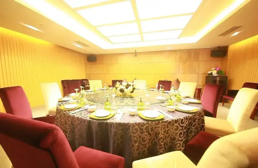 Циндао: Qingdao Haitian Tunnel Hotel