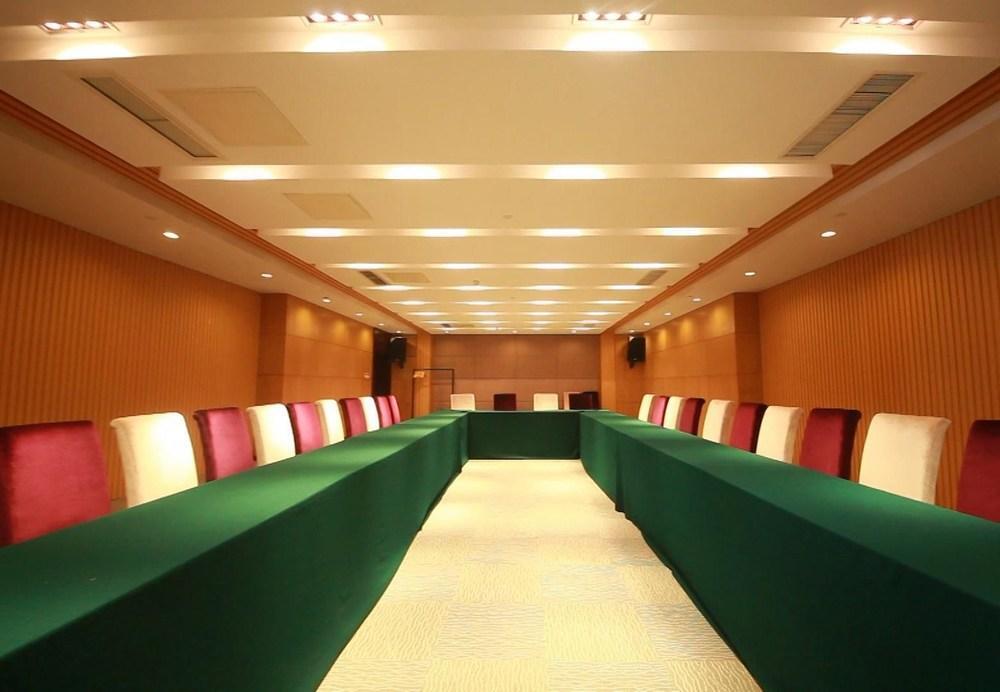 Циндао: Qingdao Haitian Tunnel Hotel