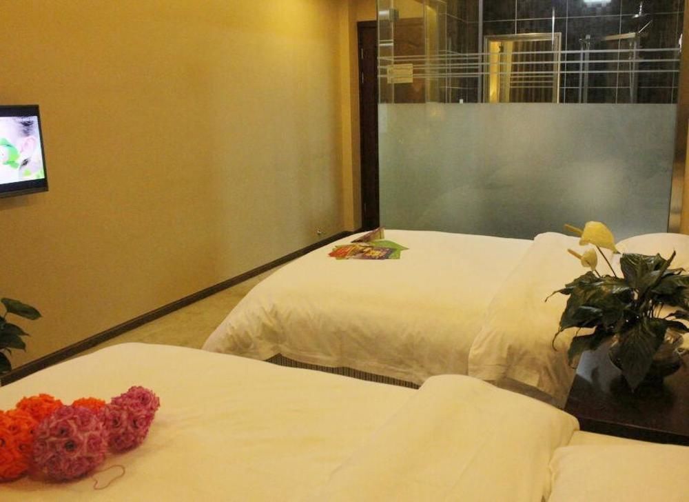 Чэнду: Jinhangong Hotel (Chengdu Fengxi Avenue)