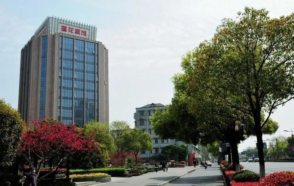 Lotus Hotel — фото 1