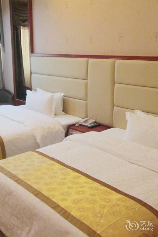 Шэньчжэнь: Shenzhen Tongle Business Hotel