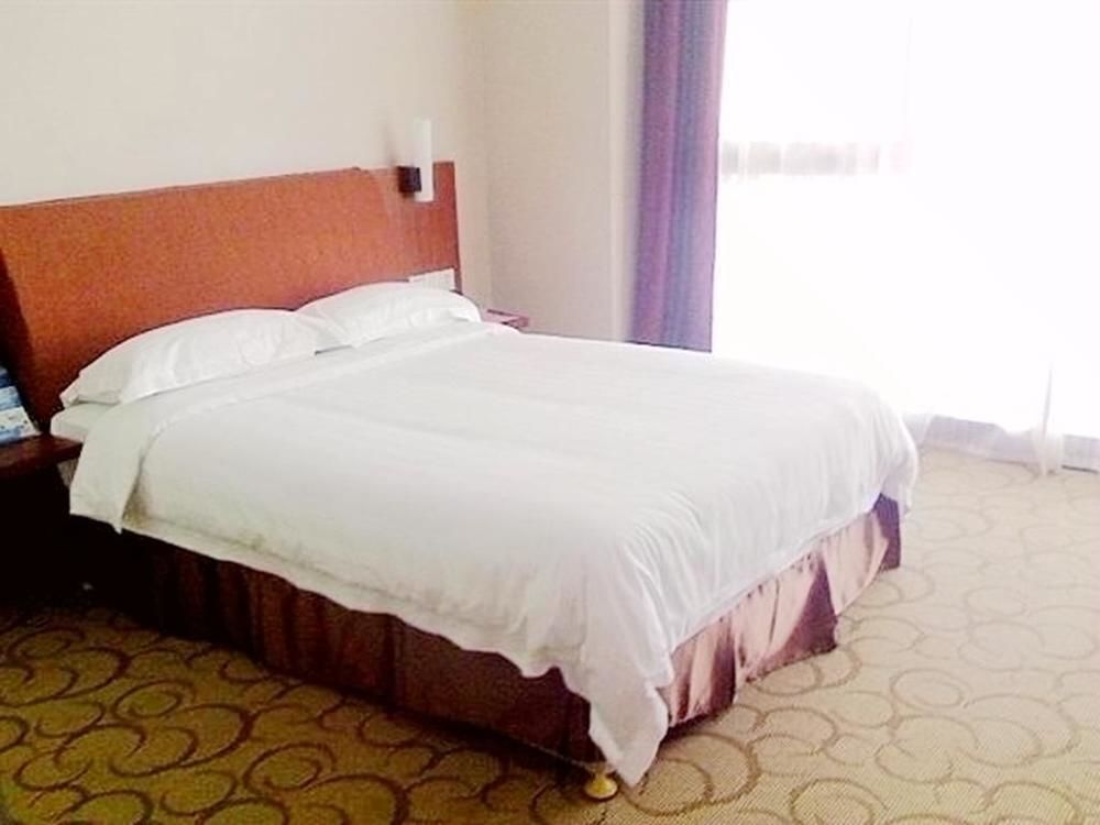 Шэньчжэнь: Treasure X'press Inn