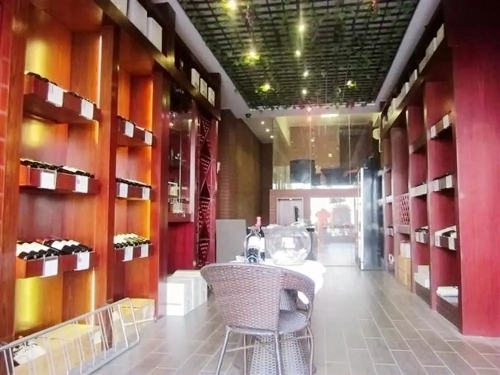 Шэньчжэнь: Treasure X'press Inn