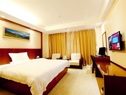 Нинбо: GreenTree Inn Ningbo Jiangbei Zhuangqiao Train Stn Exp Htl
