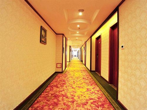 Нинбо: GreenTree Inn Ningbo Jiangbei Zhuangqiao Train Stn Exp Htl