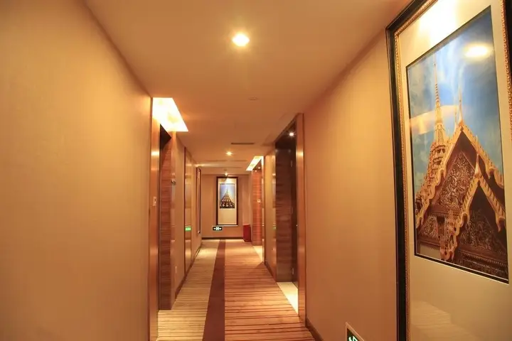 Шэньчжэнь: City Inn Window of the World