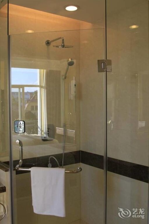 Шэньчжэнь: City Inn Window of the World