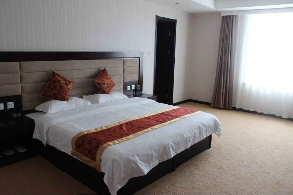Тяньцзинь: Splendid Oriental Business Hotel- Tianjin