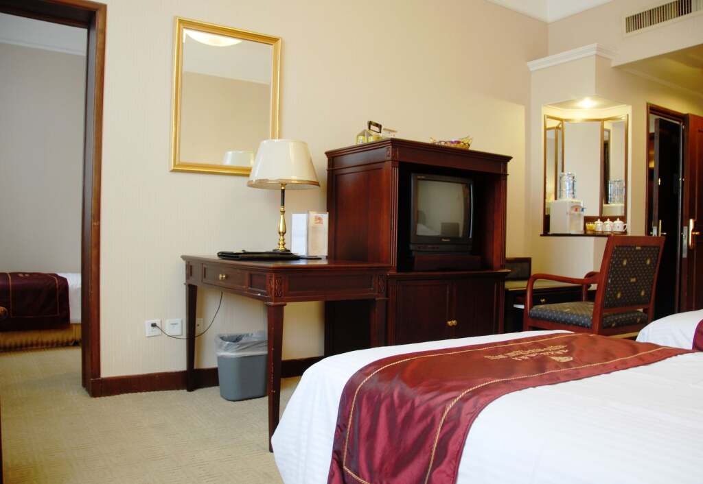 Пекин: Qian Men Jian Guo Hotel
