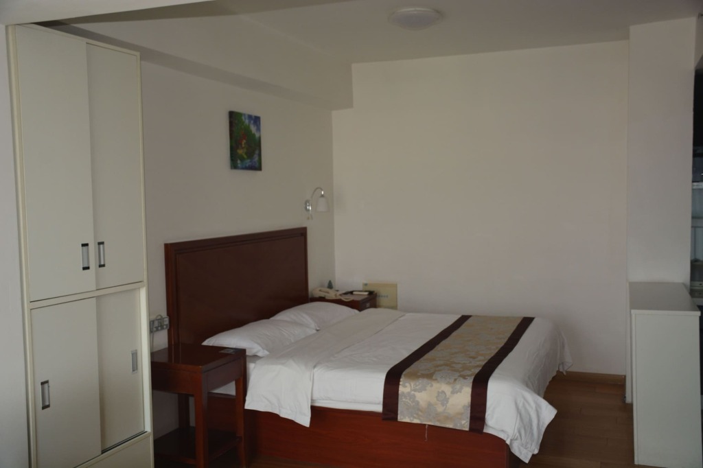 Вэйхай: GreenTree Inn Weihai North Qingdao Road Express Hotel