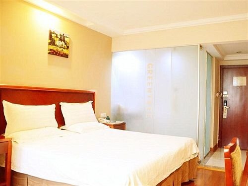 Ухань: GreenTree Inn Hubei Wuhan Wuchang Railway Station West Square Express Hotel