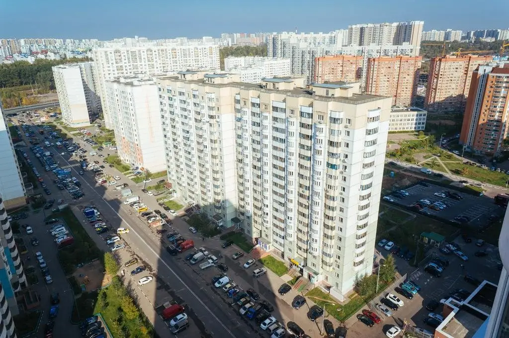 Красногорск: Yellow Rooms on Pavshinsky Boulevard