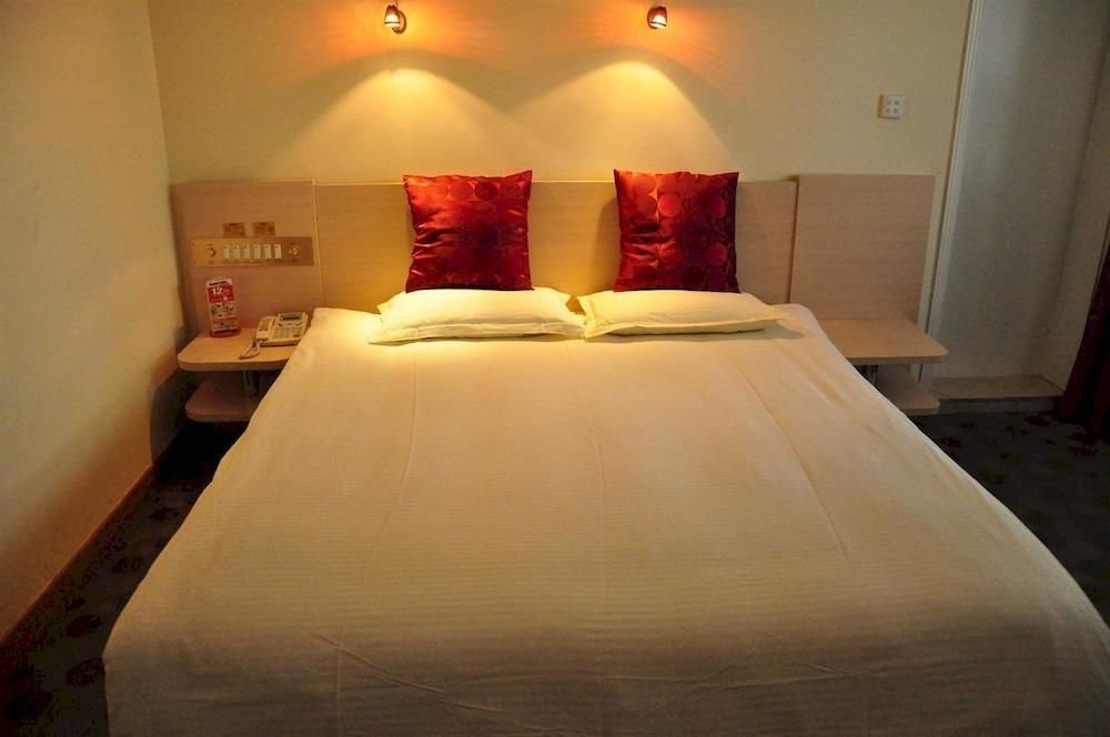 Далянь: Yijia Express Hotel