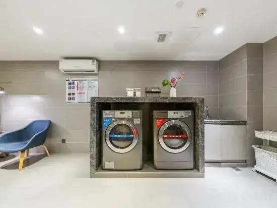 Нанкин: Homeinn Selected Hotel (Nanjing Railway Station North Square Hongshan Forest Zoo Subway Station)