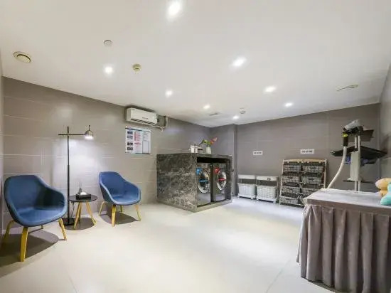 Нанкин: Homeinn Selected Hotel (Nanjing Railway Station North Square Hongshan Forest Zoo Subway Station)