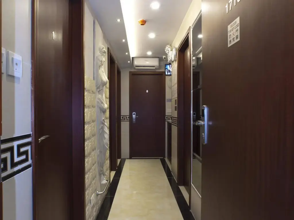 Коулун: Mei King Hotel