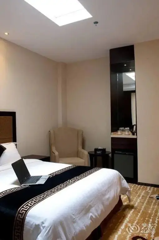 Шэньчжэнь: Shenzhen Douhui Fashion Hotel
