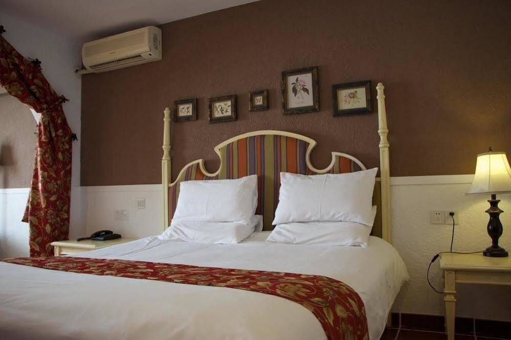 Шанхай: B & B Inn Xuhui Hotel Shanghai