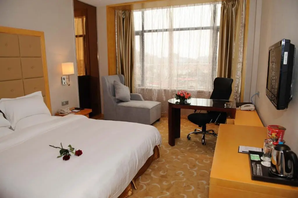 Шанхай: Shanghai Sky Rainbow Hotel