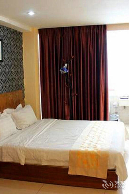 Шэньчжэнь: Shenzhen Jiayi Business Hotel