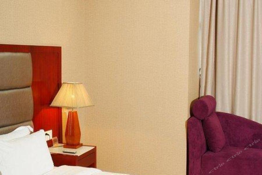 Гуанчжоу: Grand Kingdom Hotel (Guangzhou Metro Huadu Square)