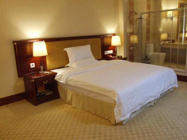 Чжухай: Mei Li Cheng Commerce Hotel