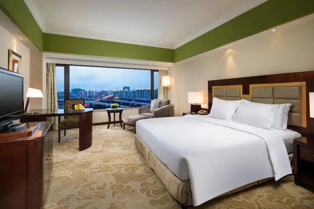 Шанхай: Hua Ting Hotel & Towers