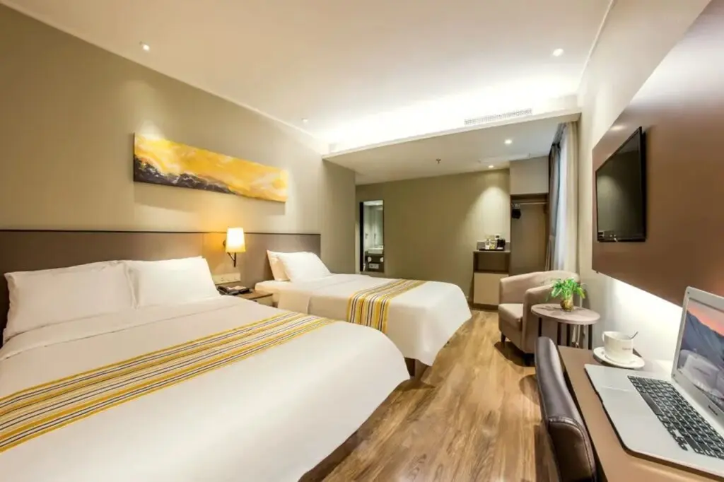 Шанхай: Homeinn Plus Hotel (Shanghai Bund Jinling East Road)