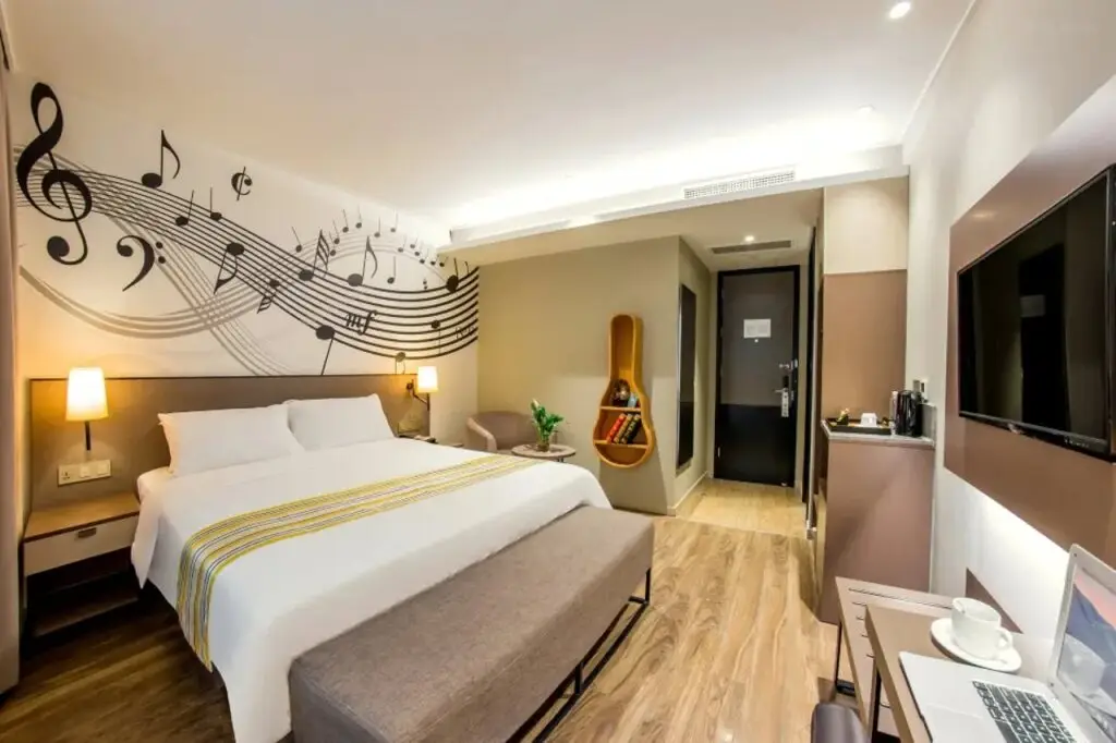 Шанхай: Homeinn Plus Hotel (Shanghai Bund Jinling East Road)
