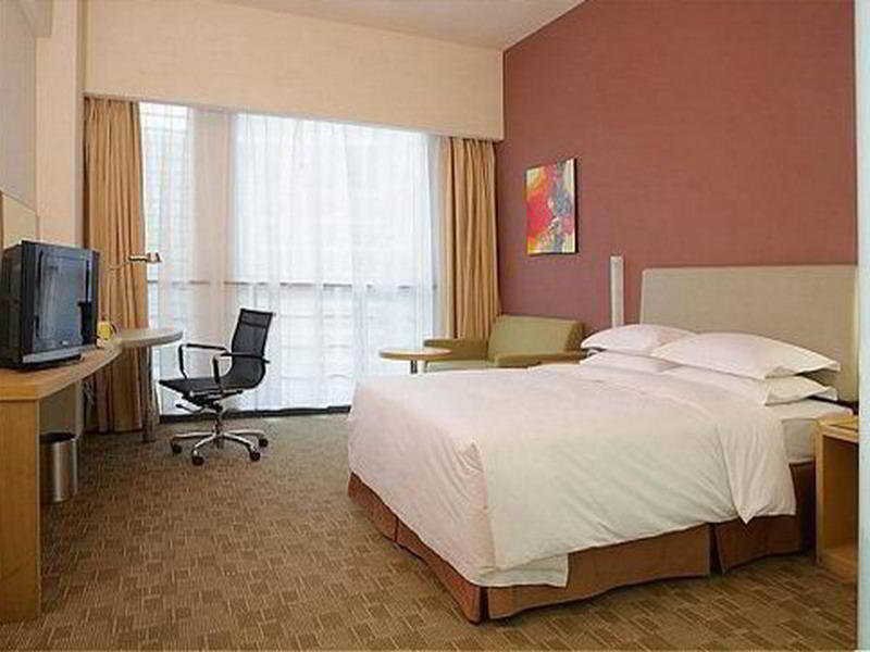 Шанхай: Holiday Inn Express Shanghai Meilong
