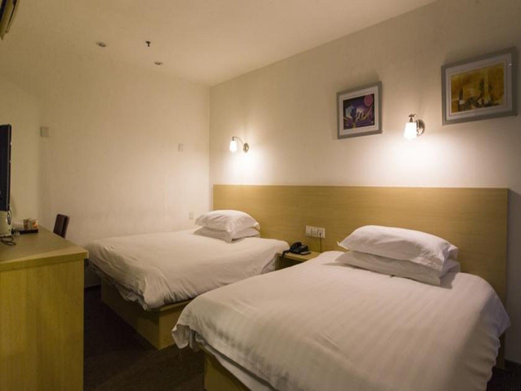 Шанхай: Motel 168 Tian Shan Road Inn